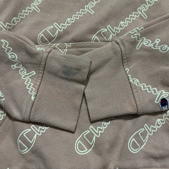 Light pink in color. Size medium. - Picture 3 of 5